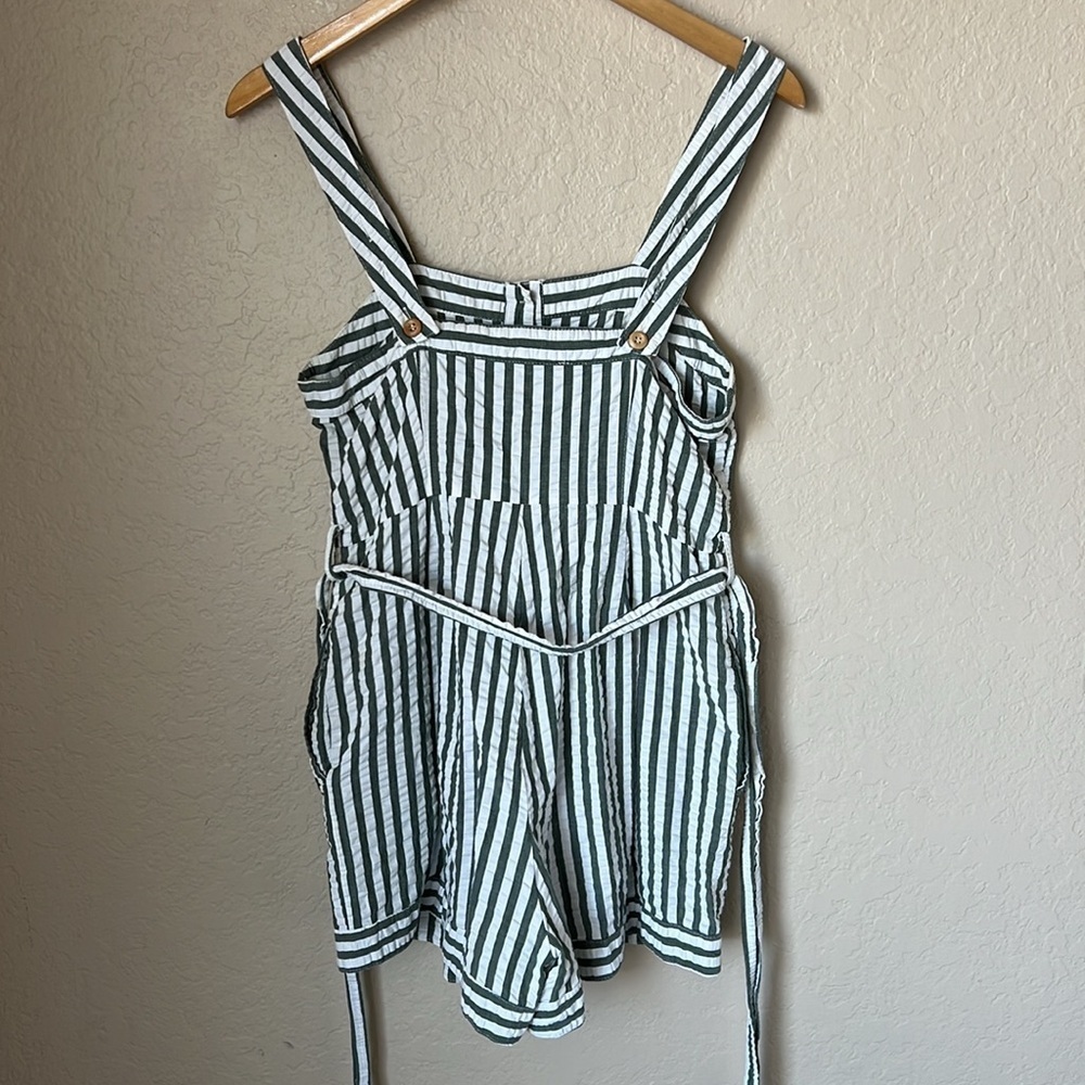 Cartonnier green and white seersucker striped shorts romper - Picture 6 of 9